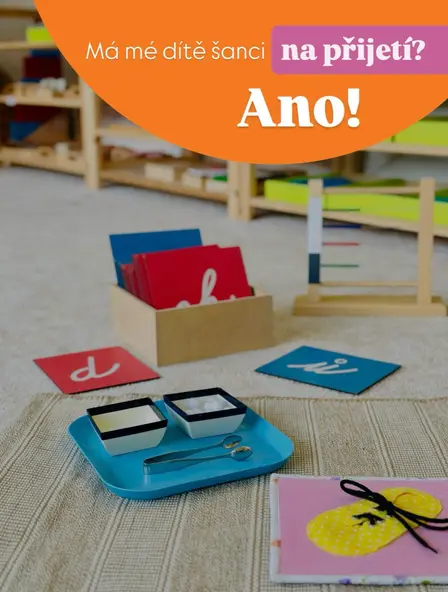 Má mé dítě šanci na přijetí do ZŠ Nový svět, i když dítě nechodí do #montessori mateřské školy?
ANO, šance je velká!
Slýcháme, že se někteří rodiče obávají podat žádost o přijetí k nám do 1. ročníku, pokud jejich dítě nechodilo do Montessori MŠ nebo nemá u nás staršího sourozence.
Chceme vás uklidnit... přijetí je reálné!
Jak je to s našimi kritérii v praxi?
➡️ Spádovost - trvalé bydliště dítěte v Opavě je prioritní kritérium pro přijetí dětí do všech opavských základních škol. Jsme státní základní škola, tohle kritérium platí tedy i pro nás. Jednoduše řečeno, nejprve musí být přijaty děti, které mají trvalé bydliště ve spádové oblasti Opava, následně jsou přijaty děti se spádovou oblastí mimo Opavu.
Je pravda, že z Montessori mateřské školy a sourozenci k nám na zápis přichází každý rok, nicméně dětí, které splňují výše uvedená kritéria, je jen několik.
Tato místa tedy zdaleka nenaplní naši kapacitu a právě zde se otevírají dveře pro většinu budoucích prvňáčků z Opavy!
Pokud má dítě trvalé bydliště v Opavě, má u nás plnohodnotnou šanci!
🤍 Předchozí Montessori vzdělávání tedy není podmínkou – důležitý je vzájemný soulad dítěte a rodičů s naší filosofií.
K tomu, abyste zjistili, zda souzníte s naší školou slouží dny otevřených dveří, individuální návštěvy, popř. kurz Monte Předškolák, jehož součástí jsou lekce pro děti, ale také 2 setkání pro rodiče s průvodci. Tento kurz začíná 5. 10. 2026.
Neobávejte se a přijďte k zápisu. Termín bude teprve stanoven zřizovatelem naší skoly.
Těšíme se na vás i vaše děti!
Bližší informace k zápisu budou postupně zveřejněny na našem webu www.zsnovysvet.cz.
#opava #zakladniskola #moravskoslezskykraj #prvnacci