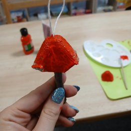 Výroba muchomůrek na stromeček