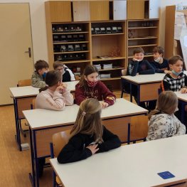 Návštěva ZŠ Ochranova a první setkání s ozoboty - II.J a II.D