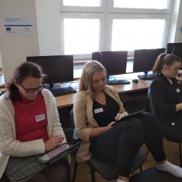 Nejen vzděláváme, ale také neustále SE vzděláváme... 