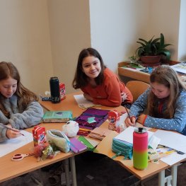 "Chceme být ilustrátory" - tak znělo rozhodnutí žáků II.J, téma: brožura "Příběh jednoho mraveniště"